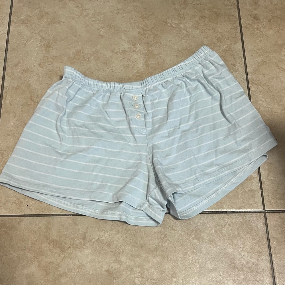 ☆ Brandy Shorts ☆
Fast shipping!
